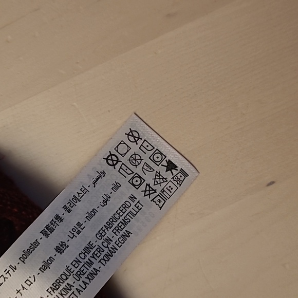 LIKE NEW Zara Thick Chenile Feel Deep Red Long Sleeved Mock Neck Sweater - Picture 7 of 11